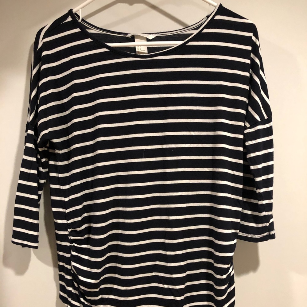 M: H&M striped quarter sleeve shirt!